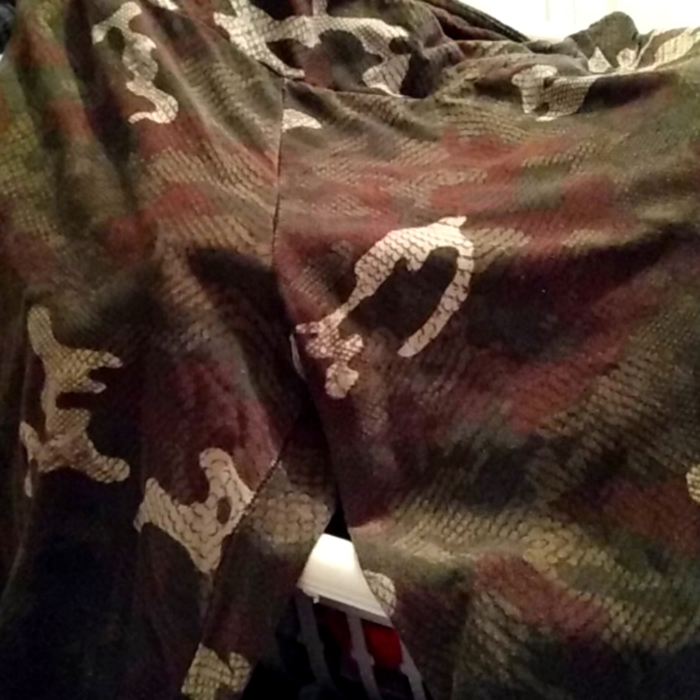 Camo leggings